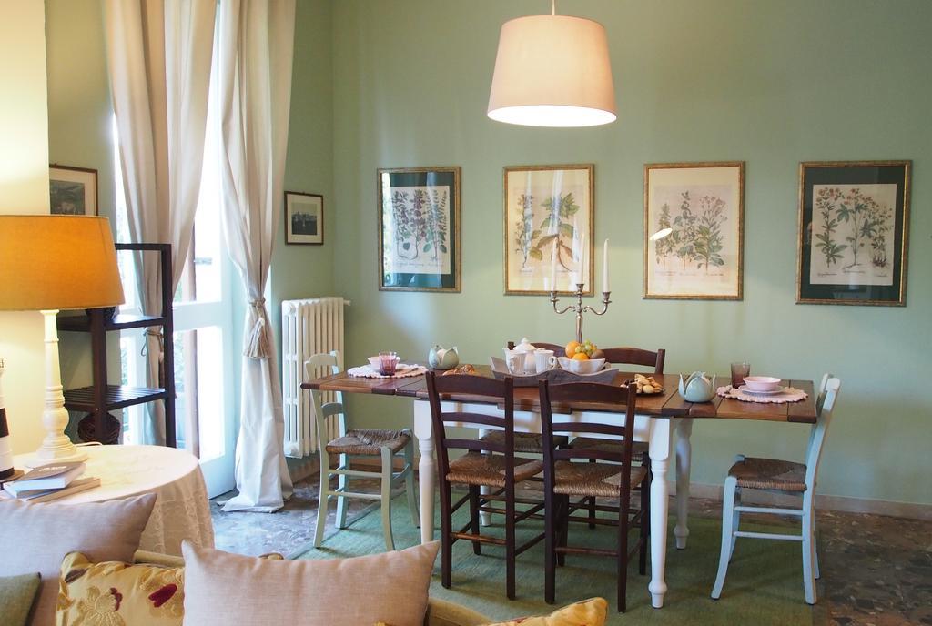 Provenzale Daire Desenzano del Garda Oda fotoğraf