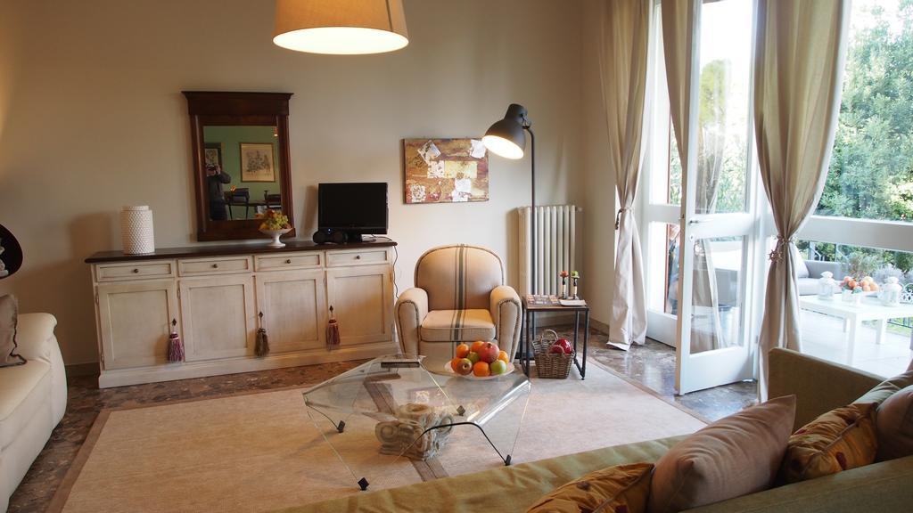 Provenzale Daire Desenzano del Garda Oda fotoğraf
