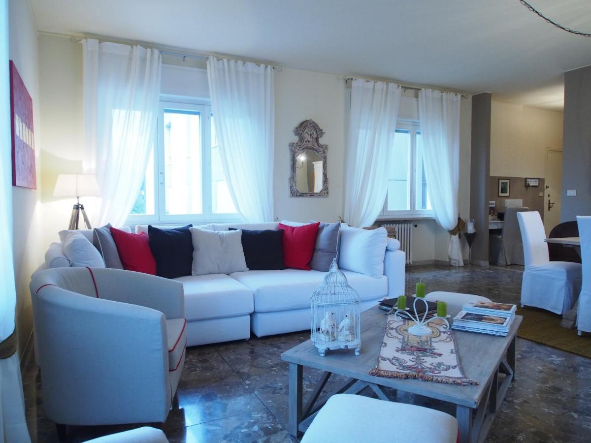 Provenzale Daire Desenzano del Garda Oda fotoğraf